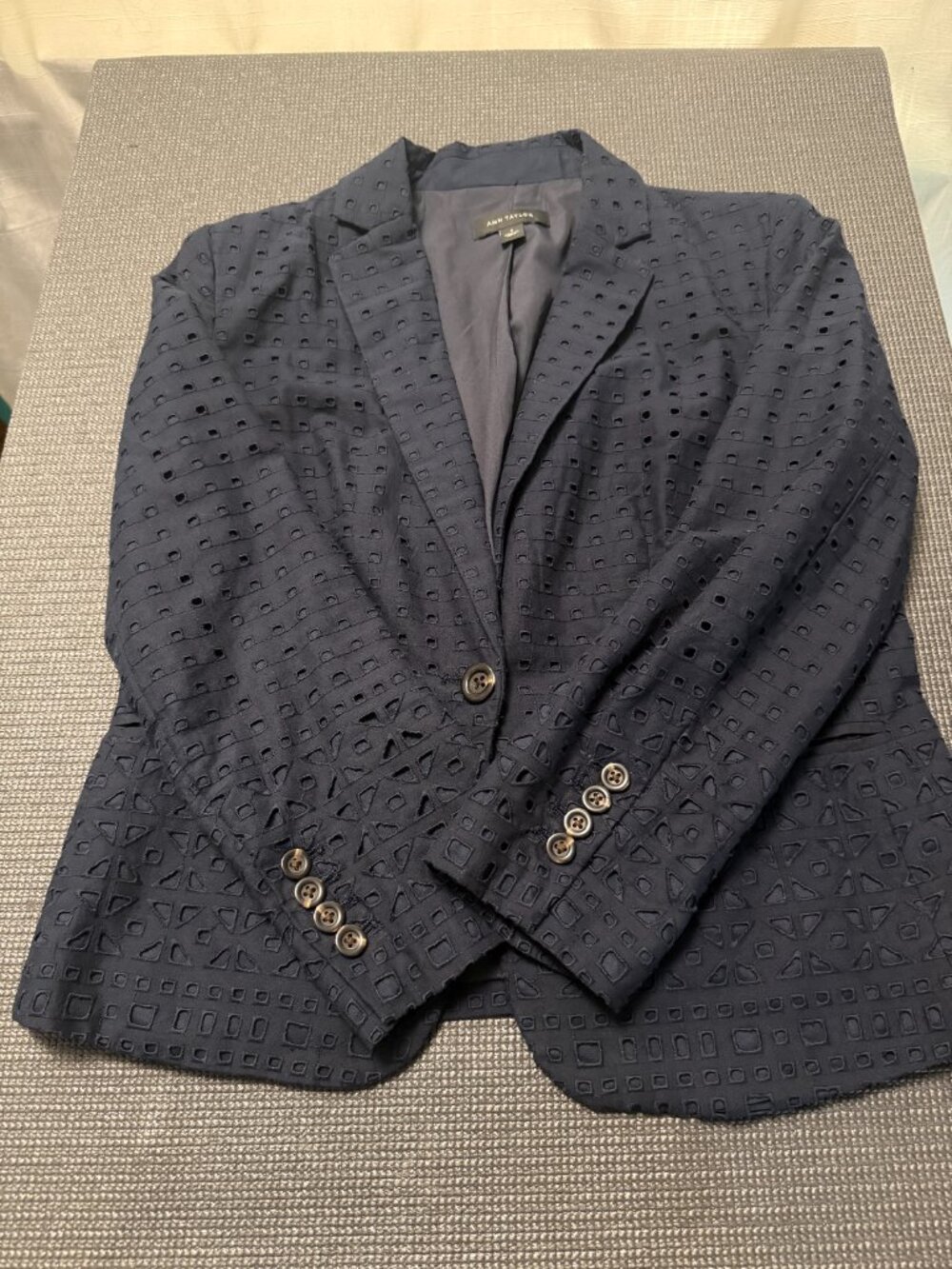 Ann Taylor Navy Eyelet Embroidered Blazer Jacket Size 4